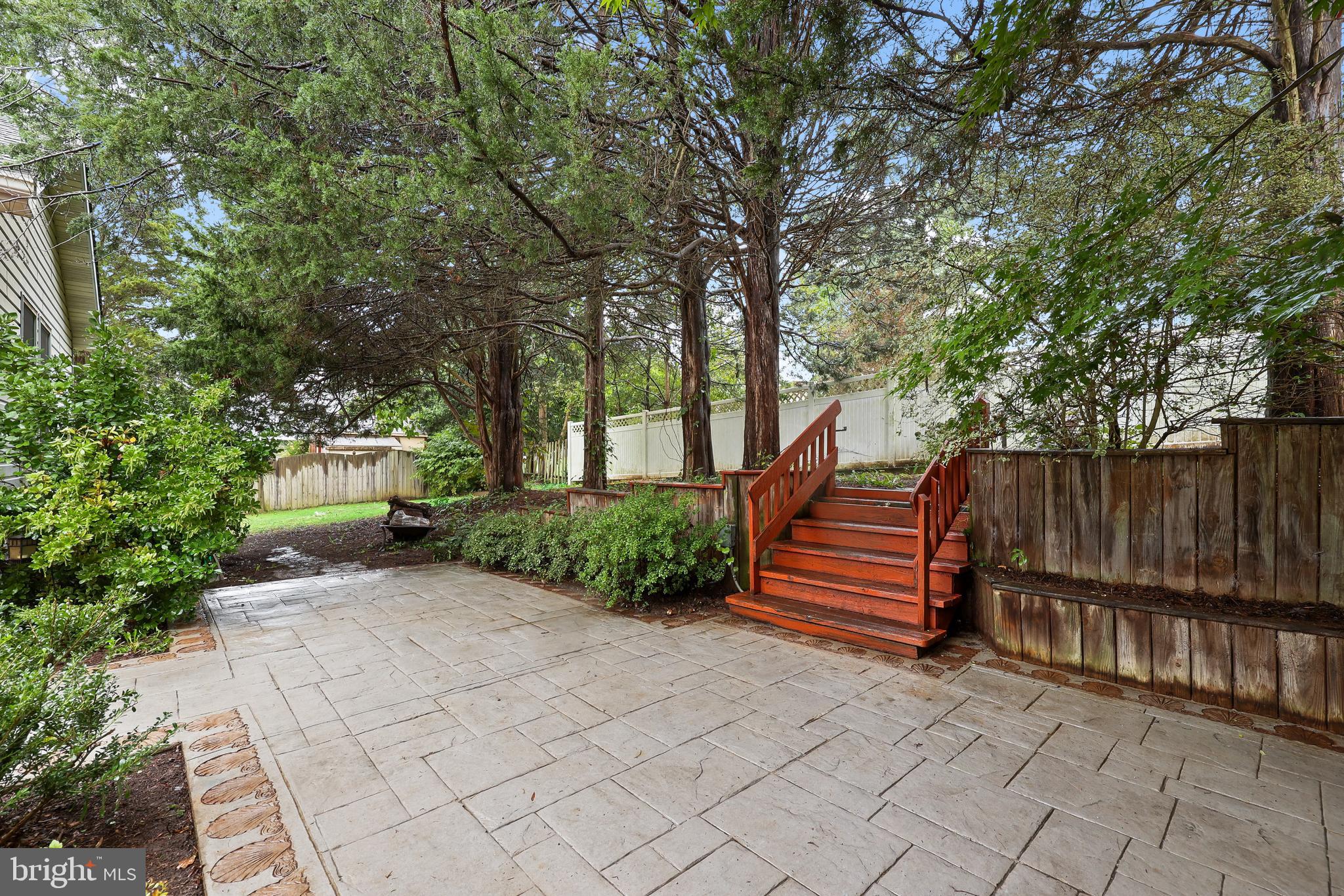 ENCHANTED WOODS - Residential