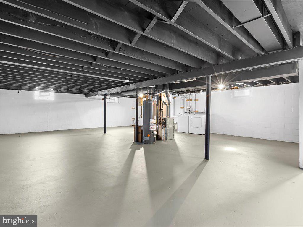 ARUNDEL GARDENS - Residential