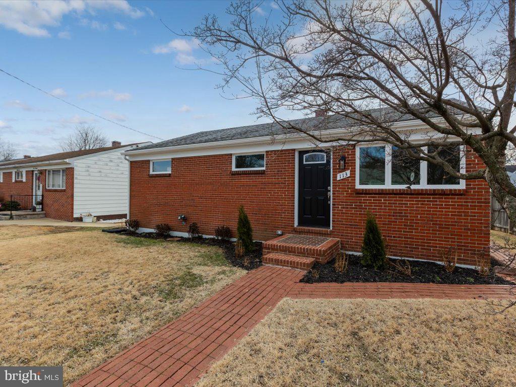 ARUNDEL GARDENS - Residential