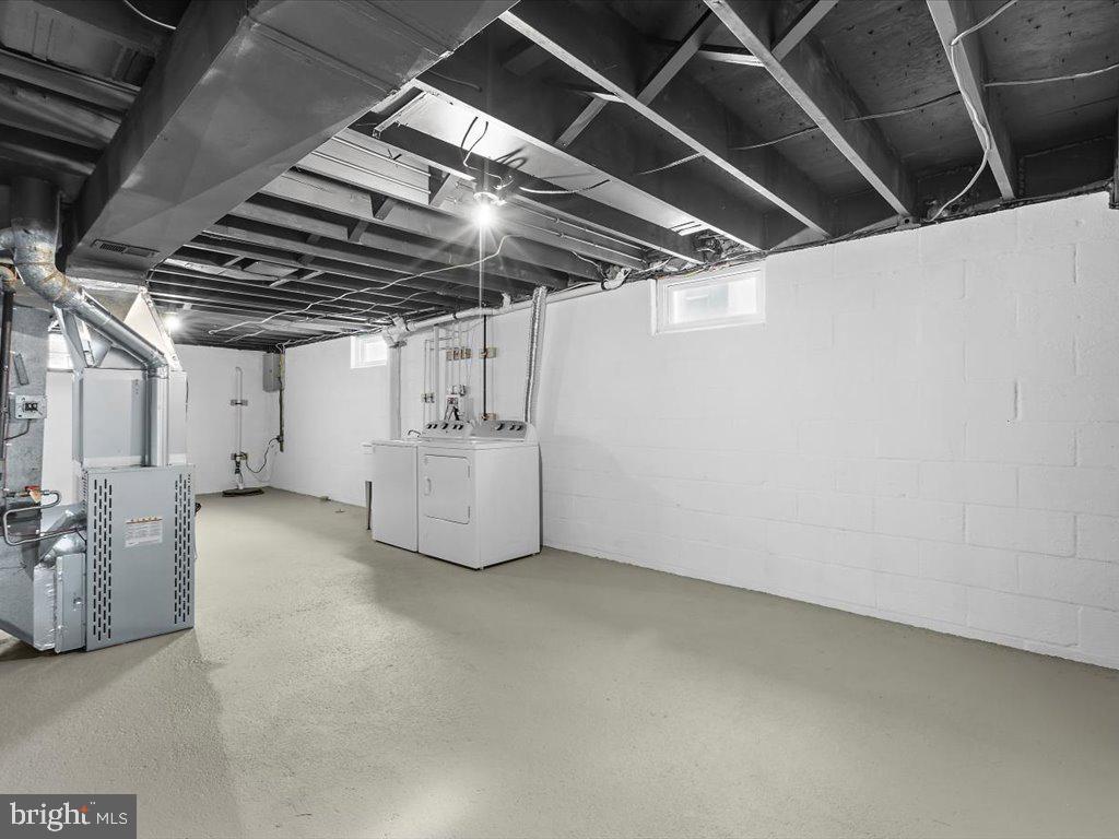 ARUNDEL GARDENS - Residential