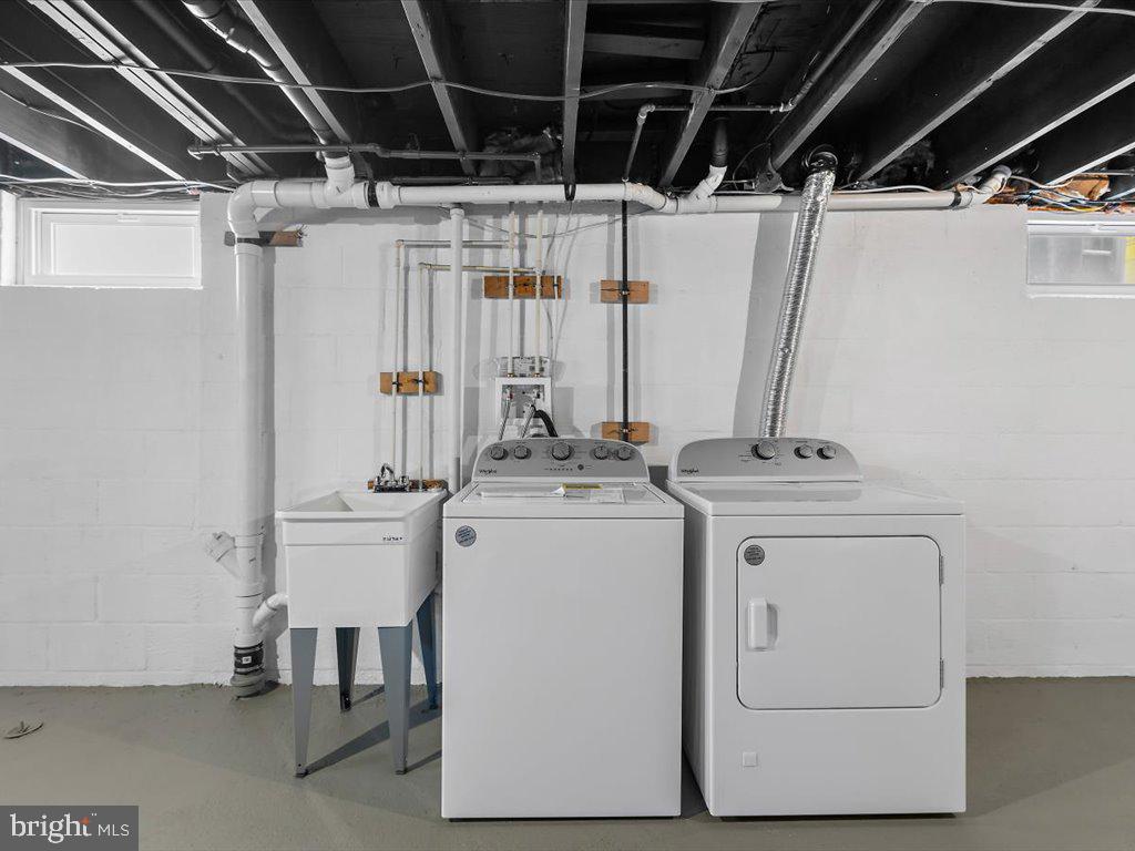 ARUNDEL GARDENS - Residential