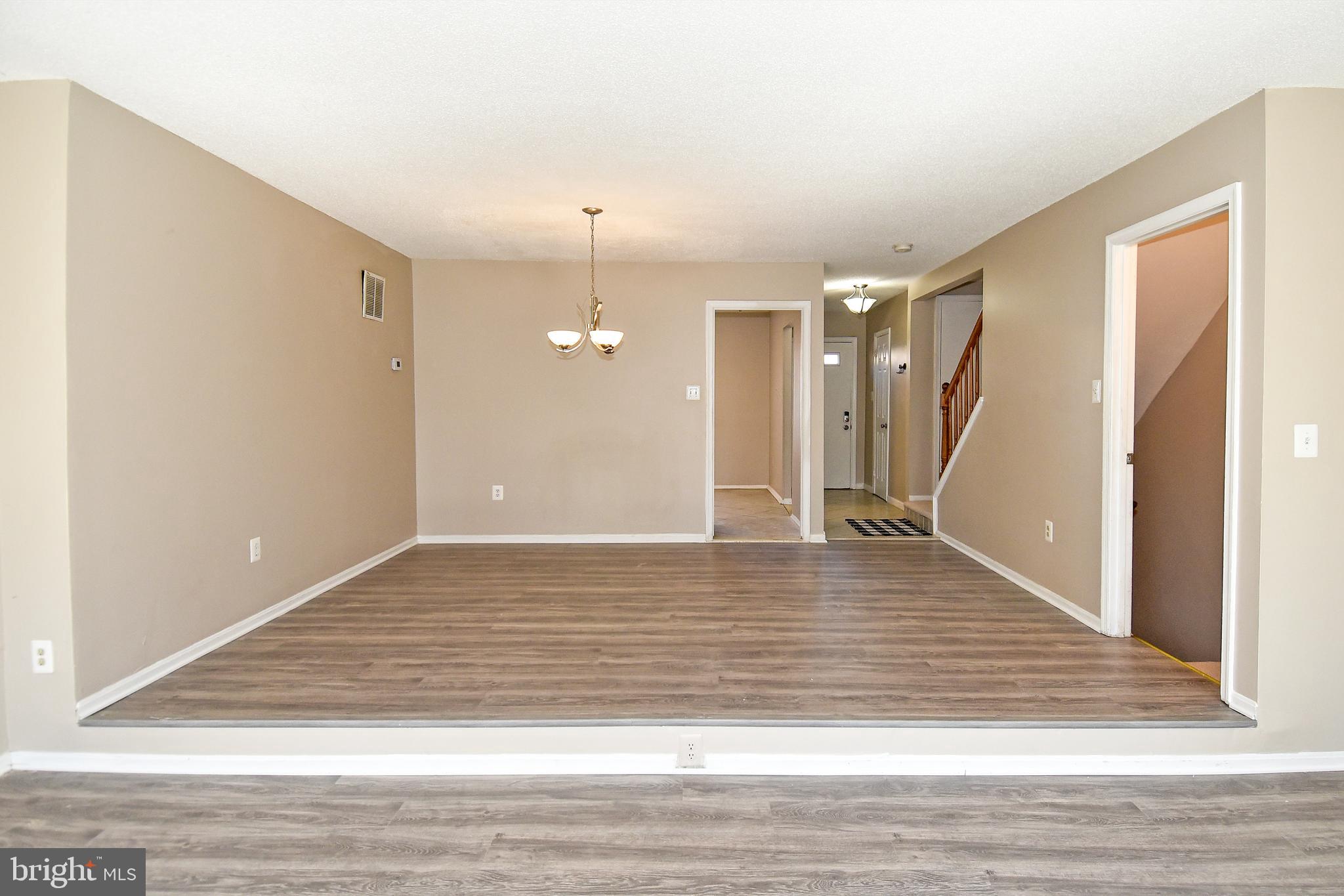 LAKE RIDGE - Residential