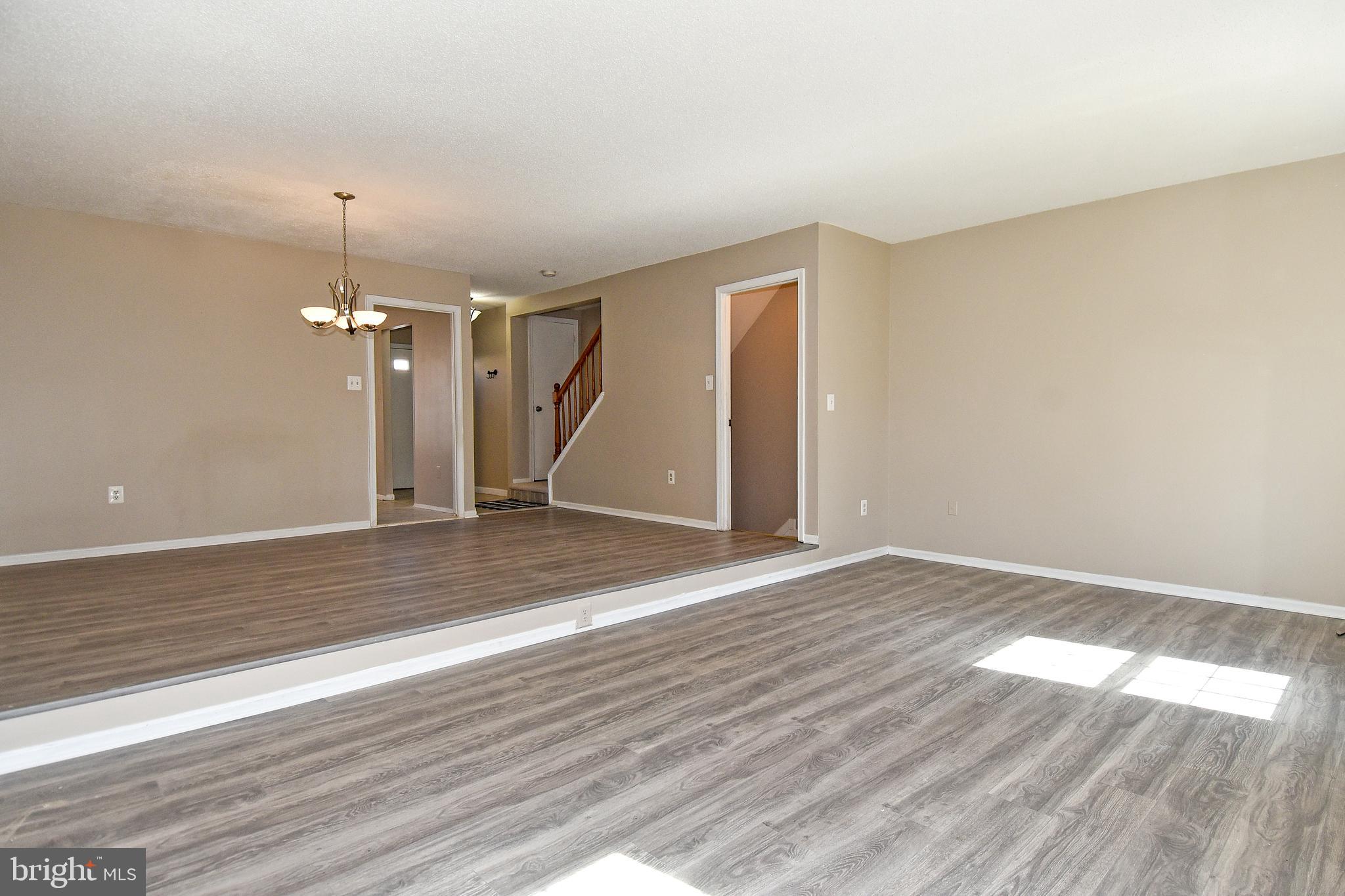 LAKE RIDGE - Residential