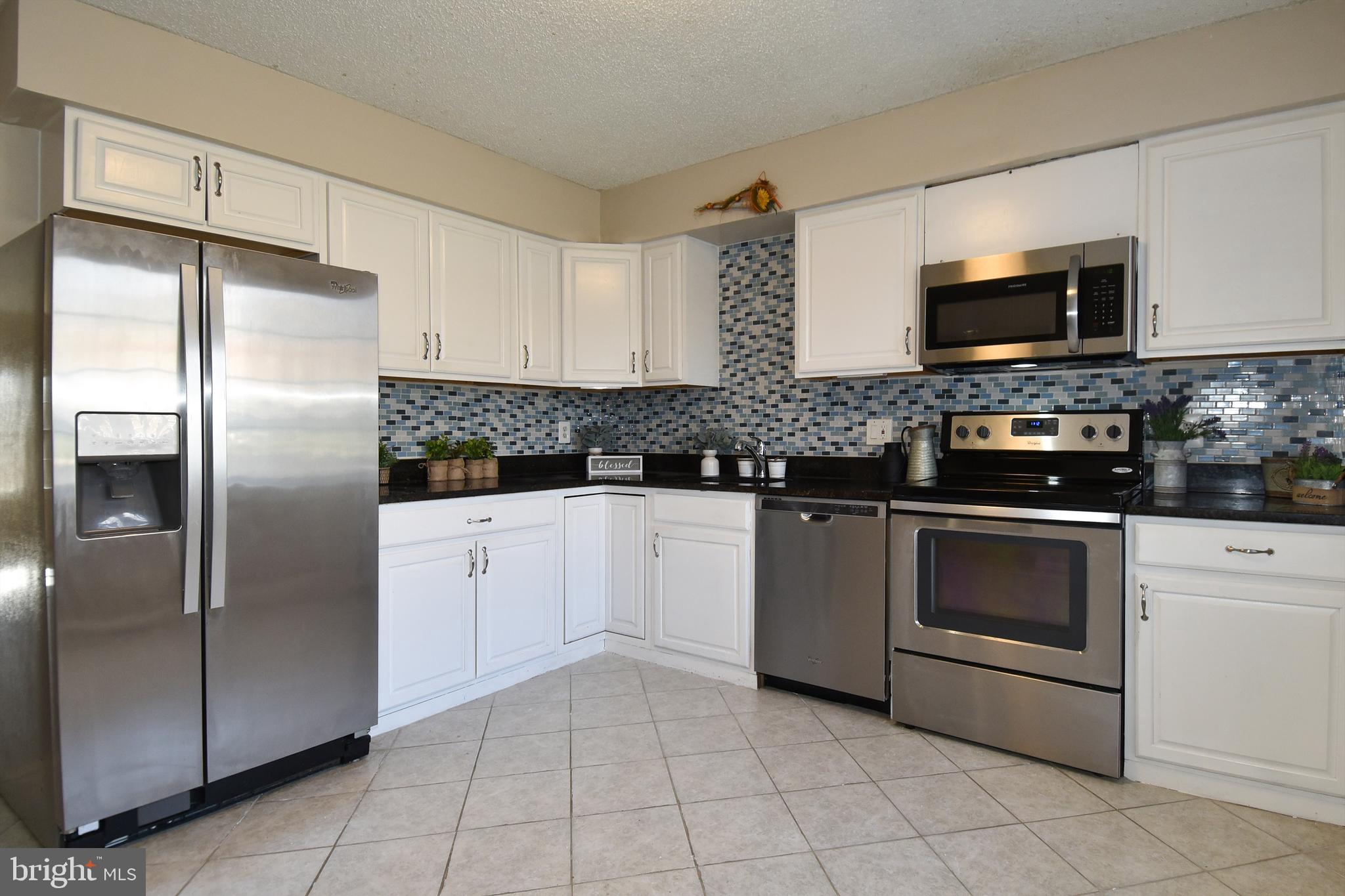 LAKE RIDGE - Residential