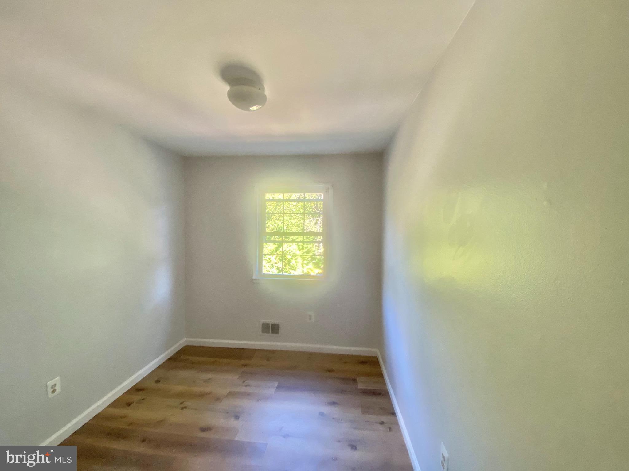 DALE CITY - Residential Lease