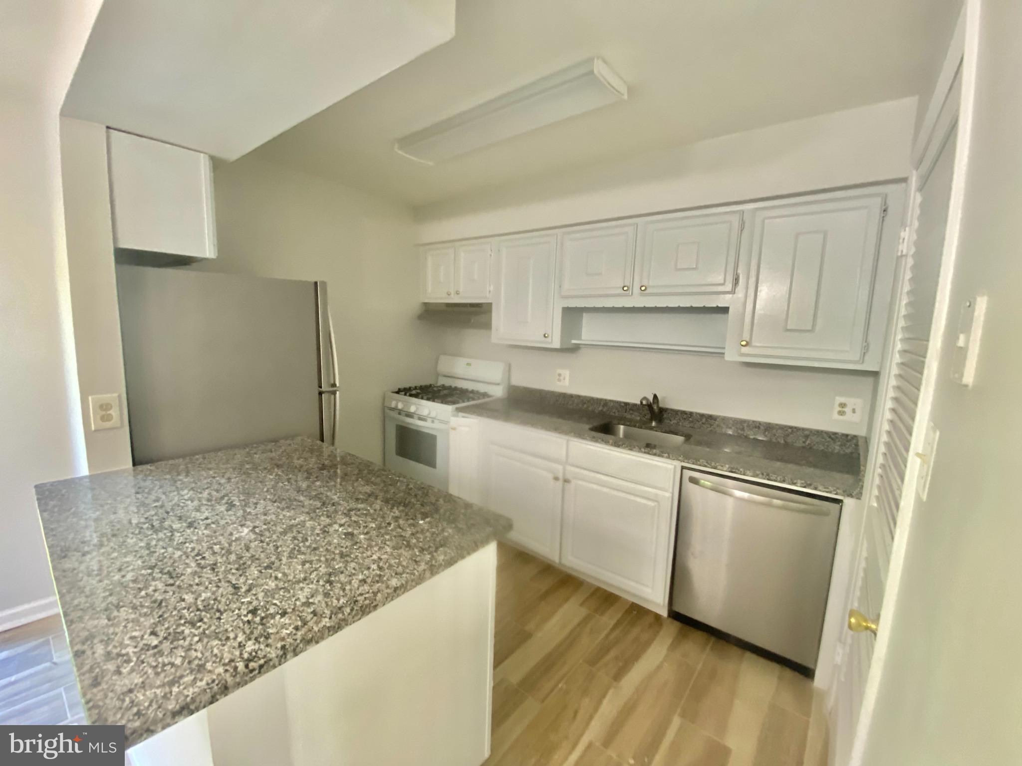 DALE CITY - Residential Lease