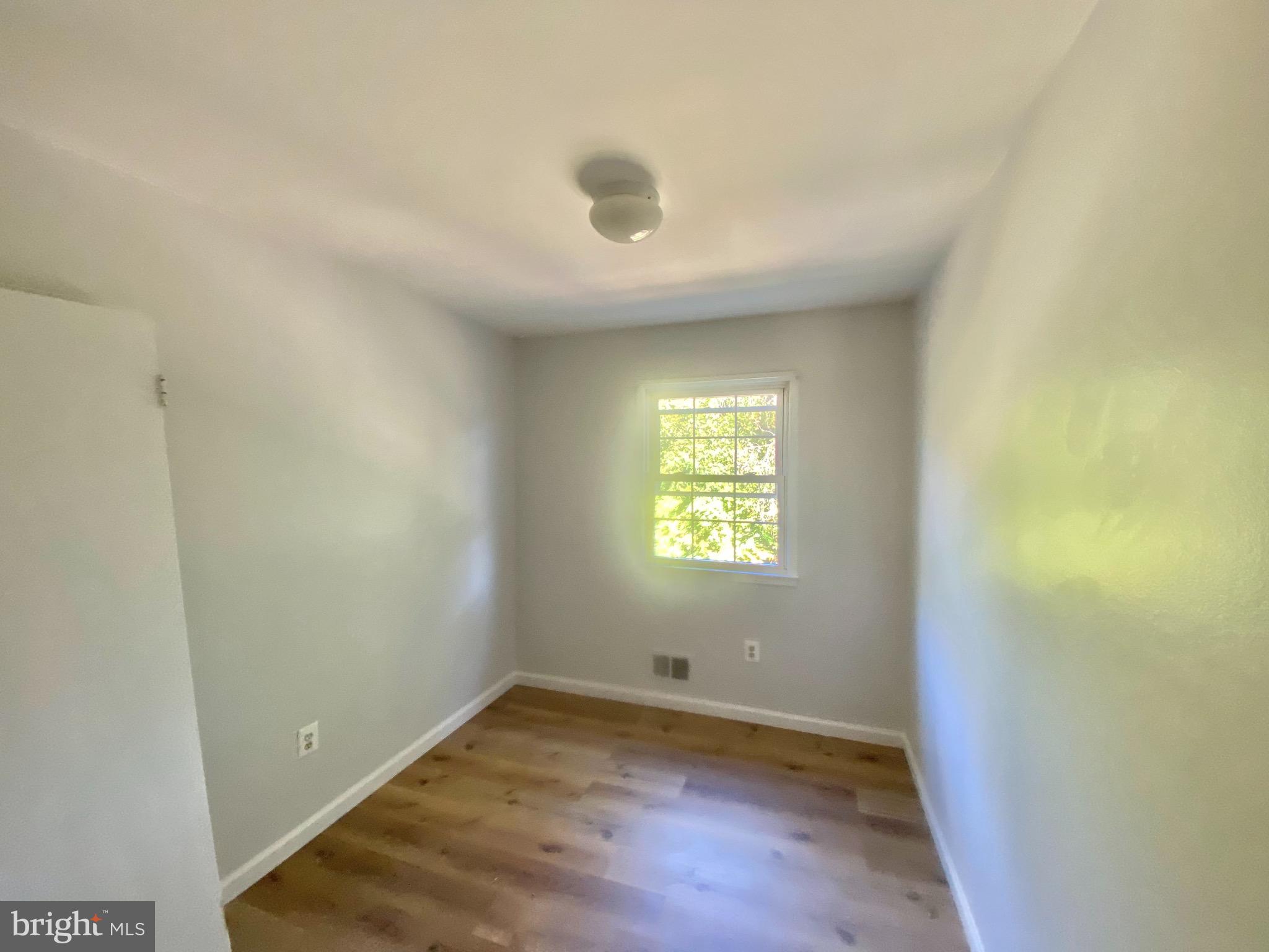 DALE CITY - Residential Lease