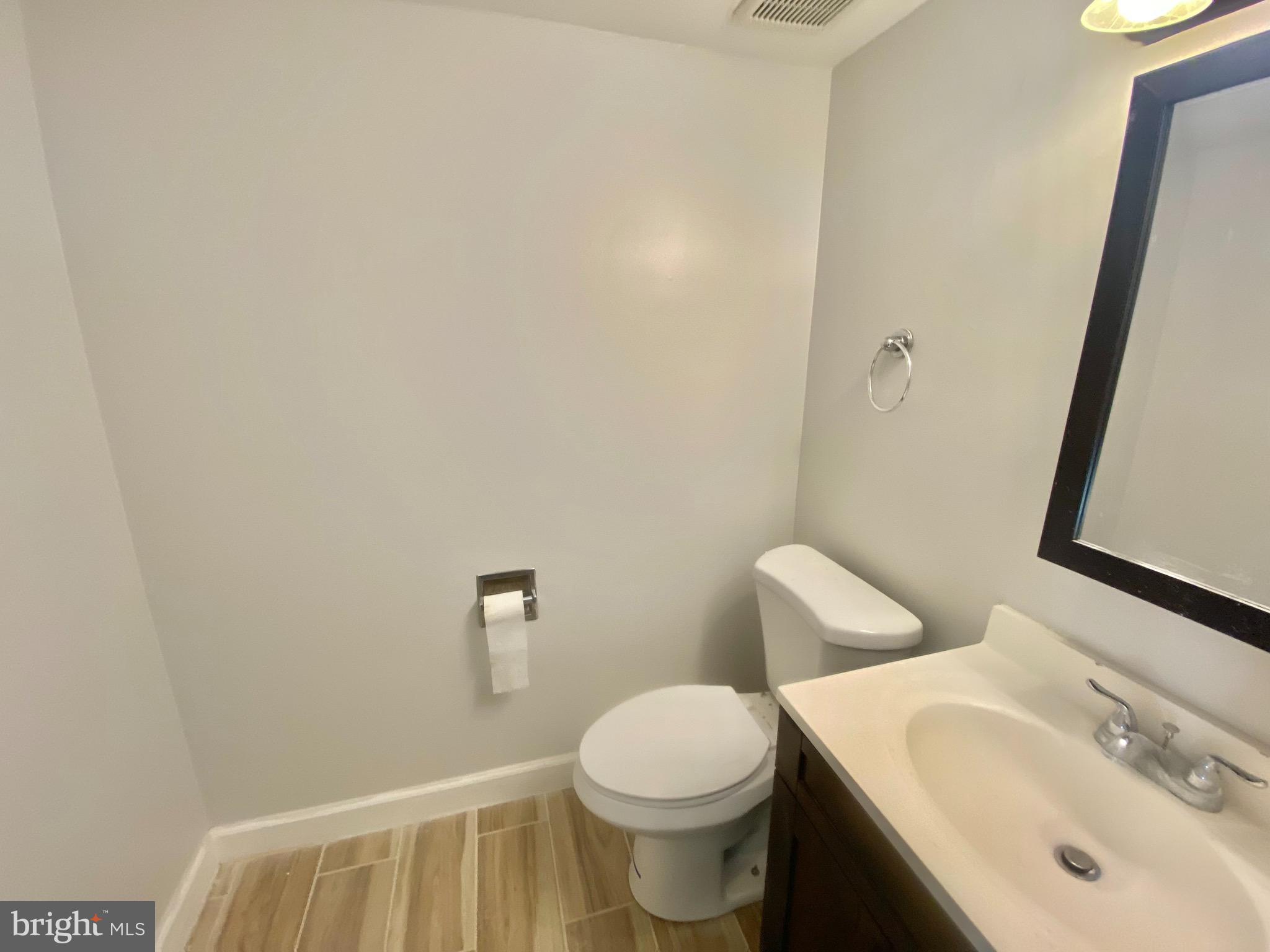 DALE CITY - Residential Lease