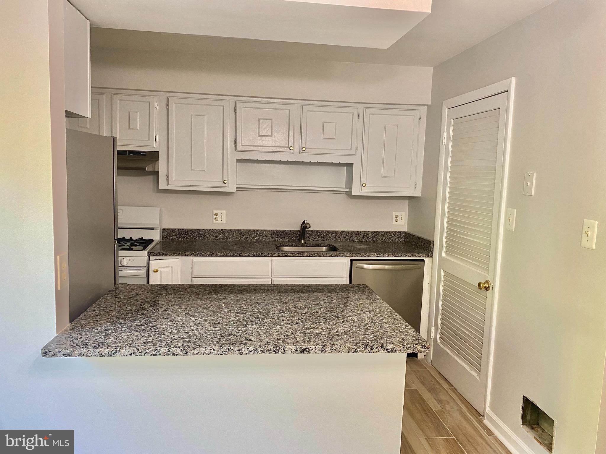 DALE CITY - Residential Lease