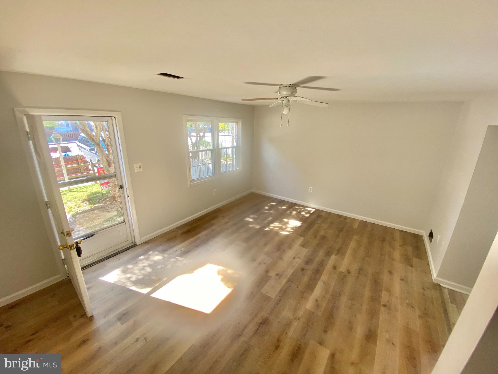 DALE CITY - Residential Lease