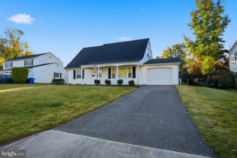 Photo of 2513 Knighthill Lane, BOWIE, MD 20715 (MLS # MDPG2220880)