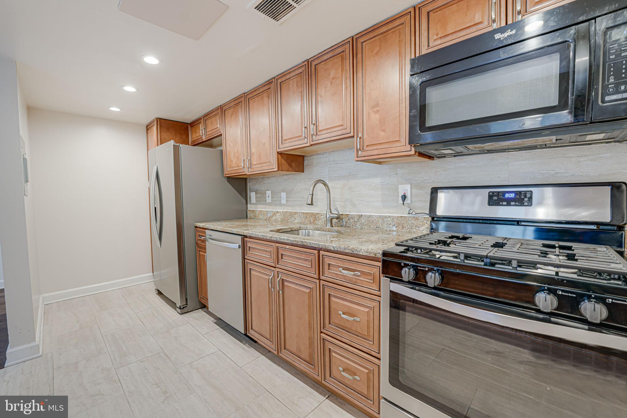 483 N ARMISTEAD STREET T3