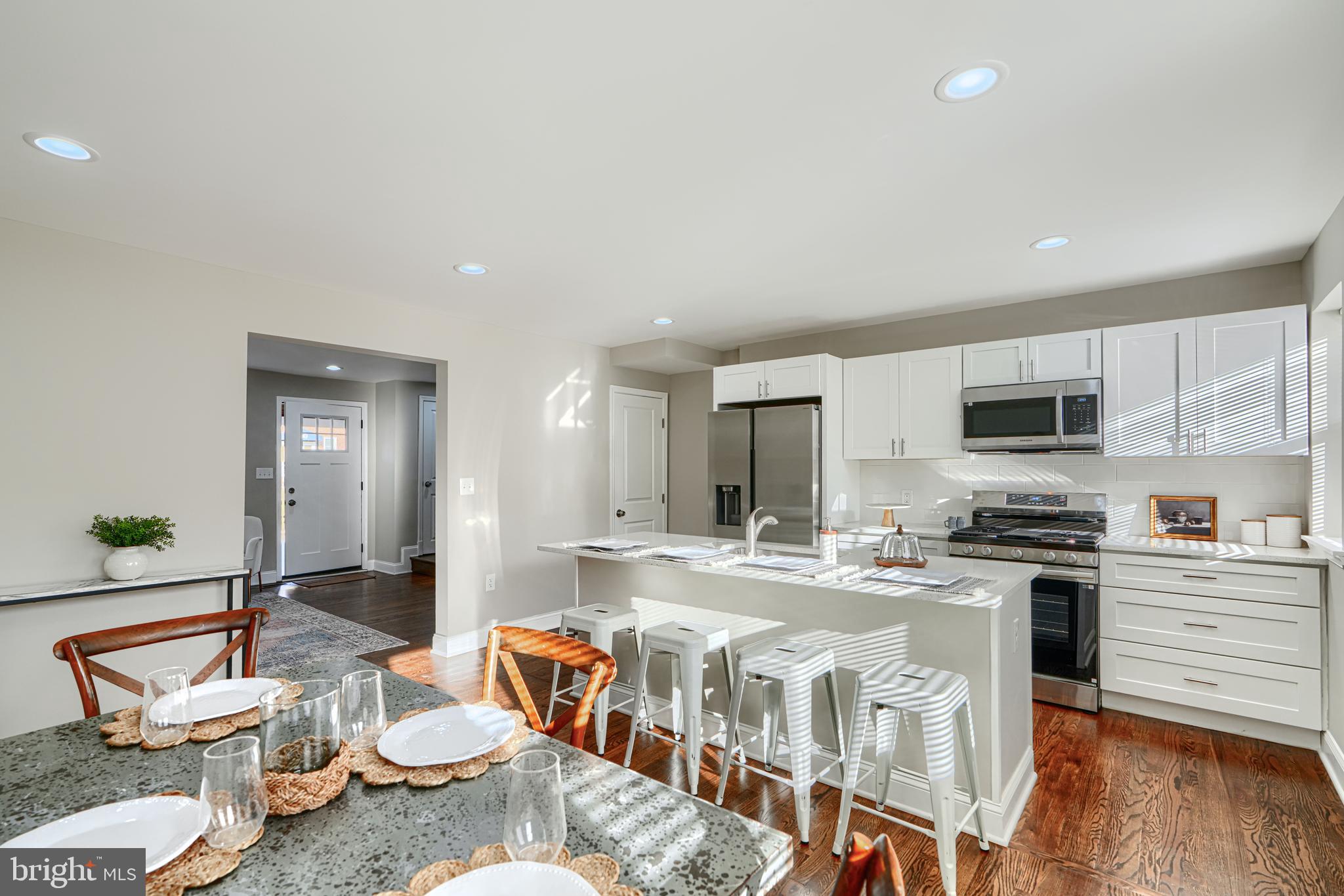 RAMBLEWOOD - Residential