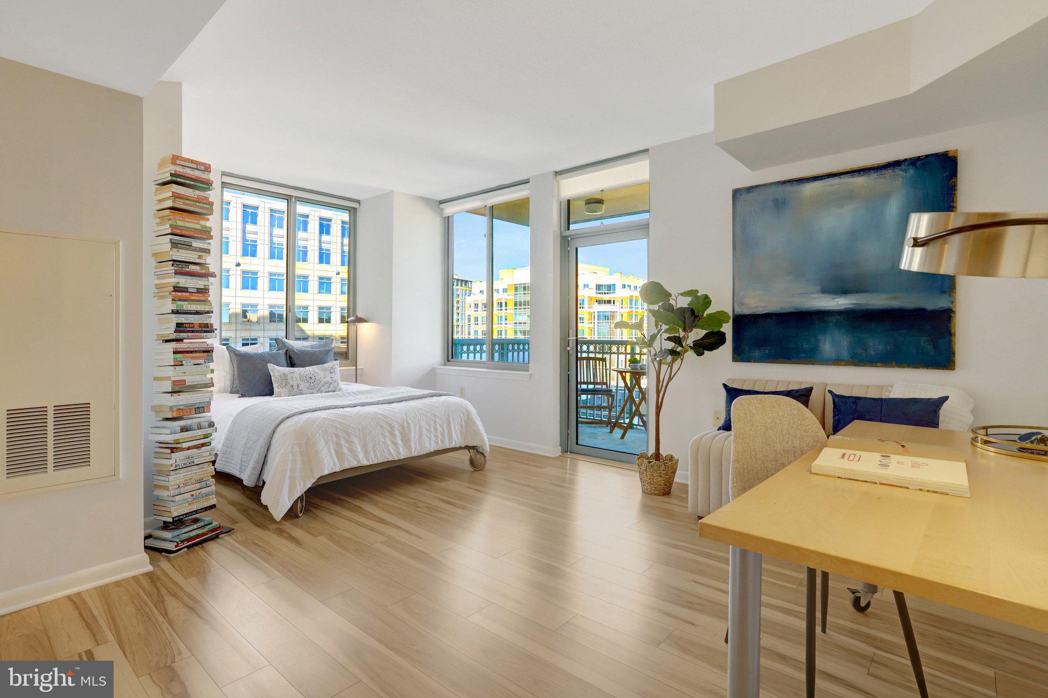 851 N GLEBE ROAD 812