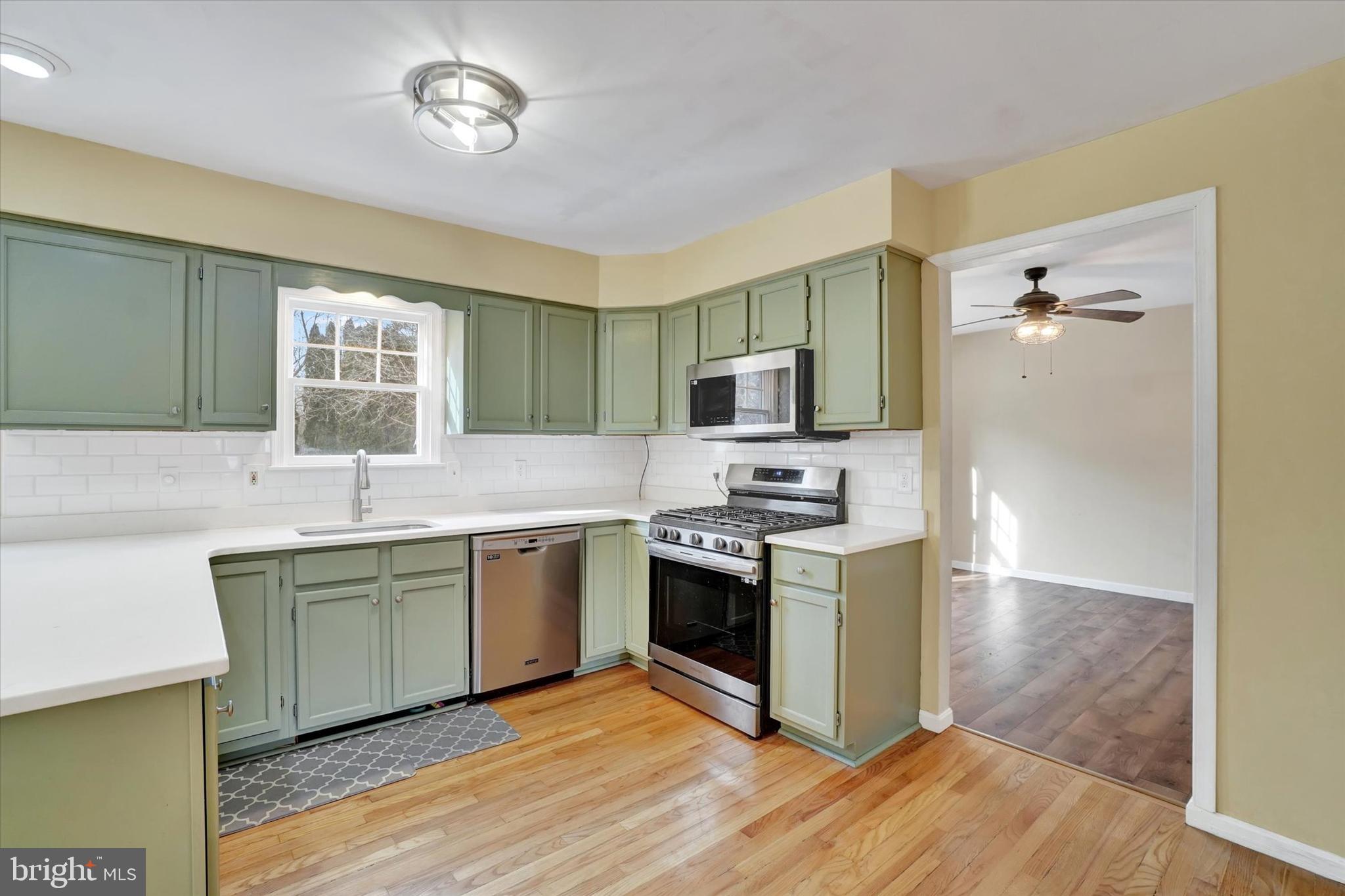 STRAWBERRY FIELDS - Residential