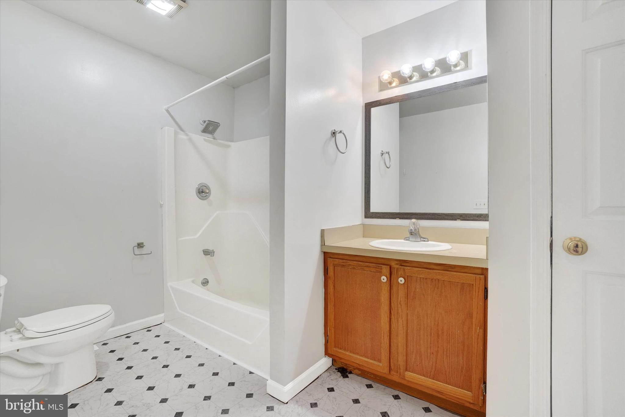 STRAWBERRY FIELDS - Residential