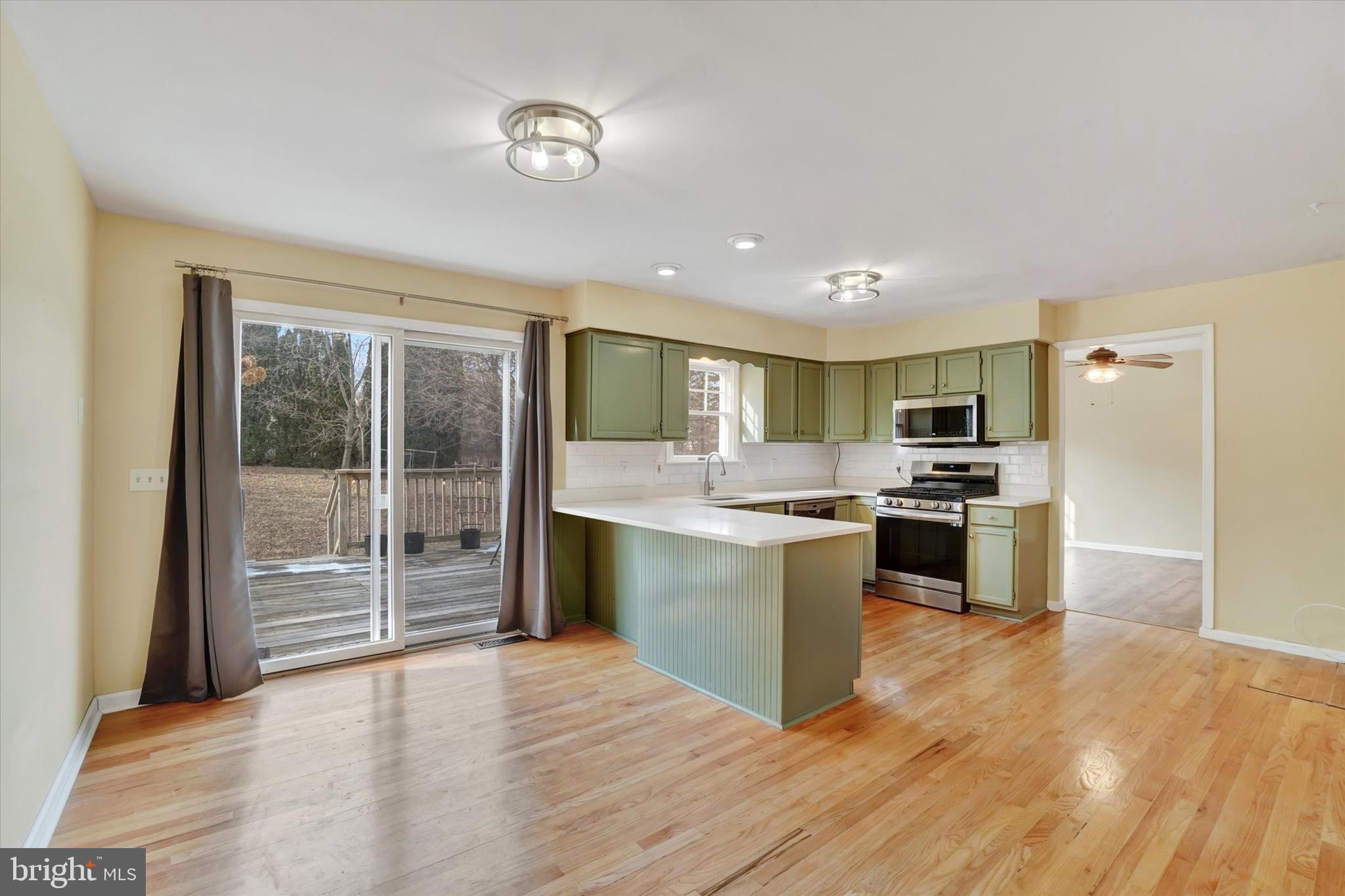 STRAWBERRY FIELDS - Residential