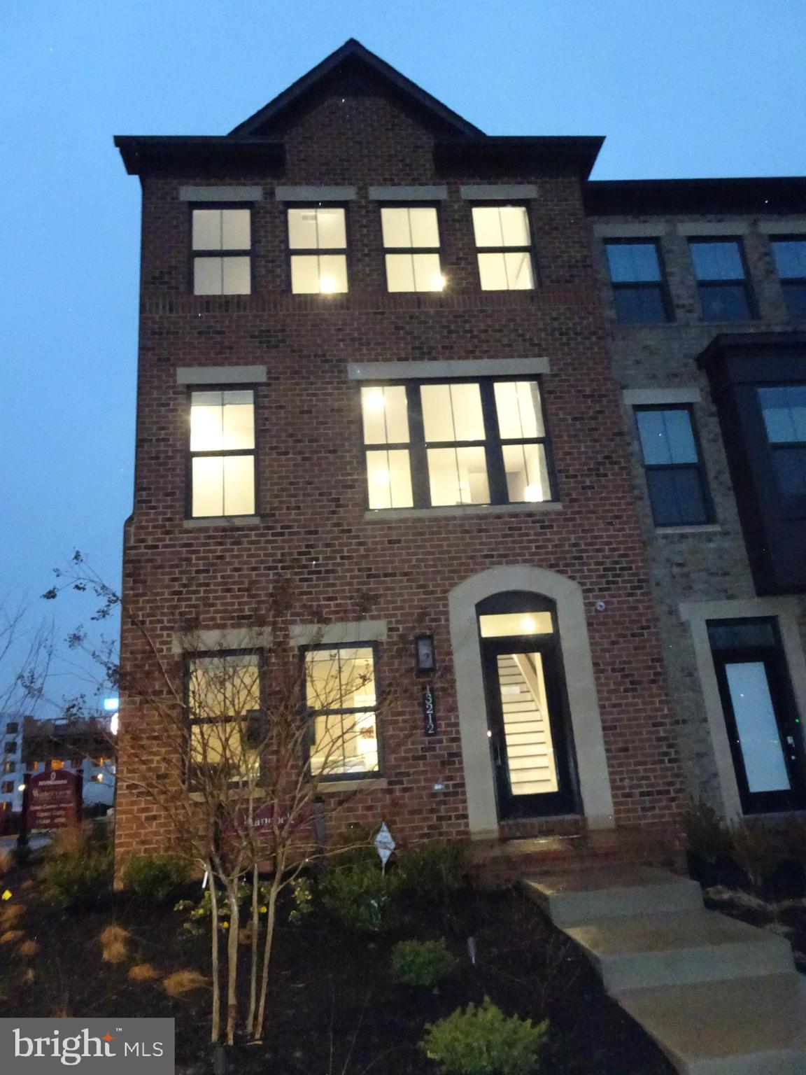 WATERVIEW AT WOODLAND PARK - Residential Lease