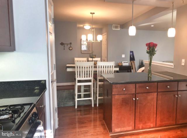 WEST VILLAGE OF SHIRLINGTON - Residential Lease