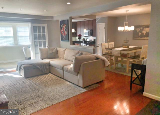 WEST VILLAGE OF SHIRLINGTON - Residential Lease