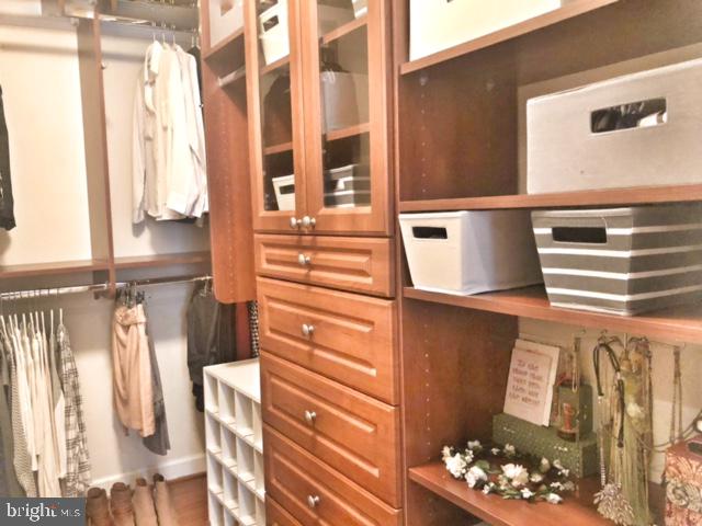 WEST VILLAGE OF SHIRLINGTON - Residential Lease