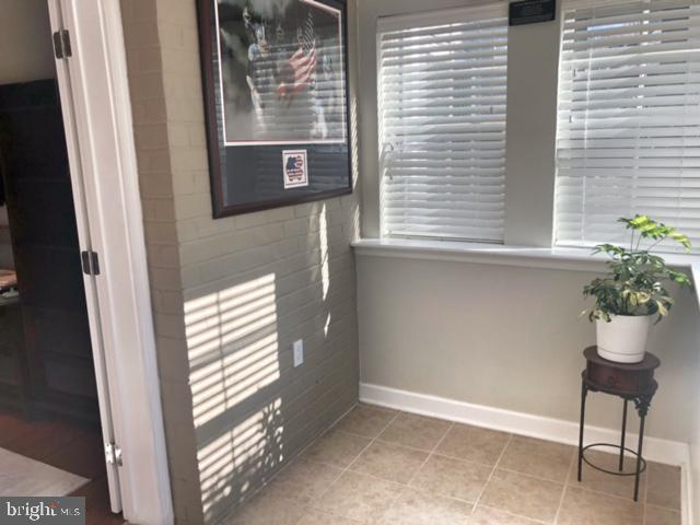 WEST VILLAGE OF SHIRLINGTON - Residential Lease