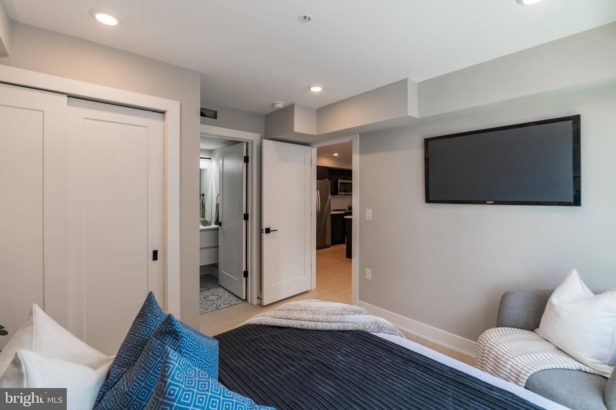 ROXBOROUGH - Residential Lease