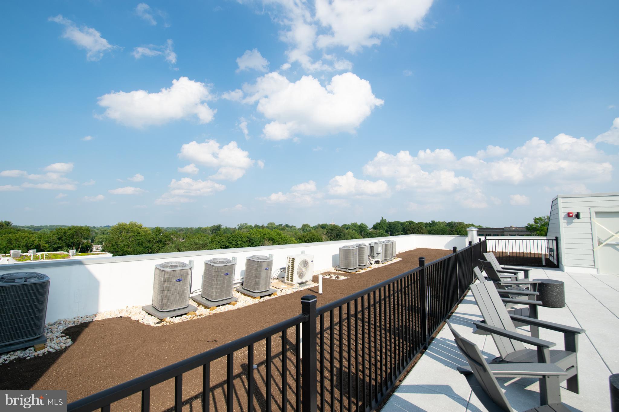 ROXBOROUGH - Residential Lease