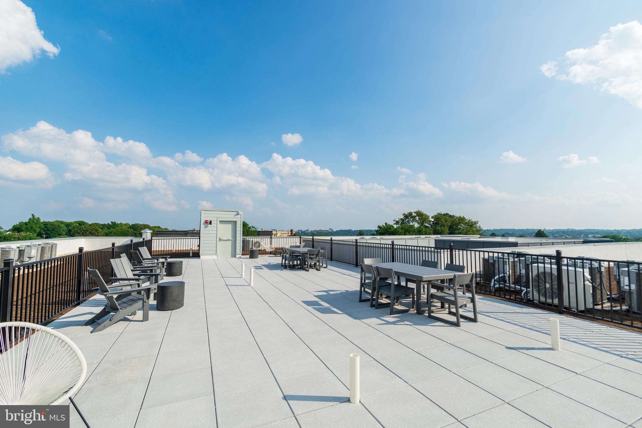 ROXBOROUGH - Residential Lease