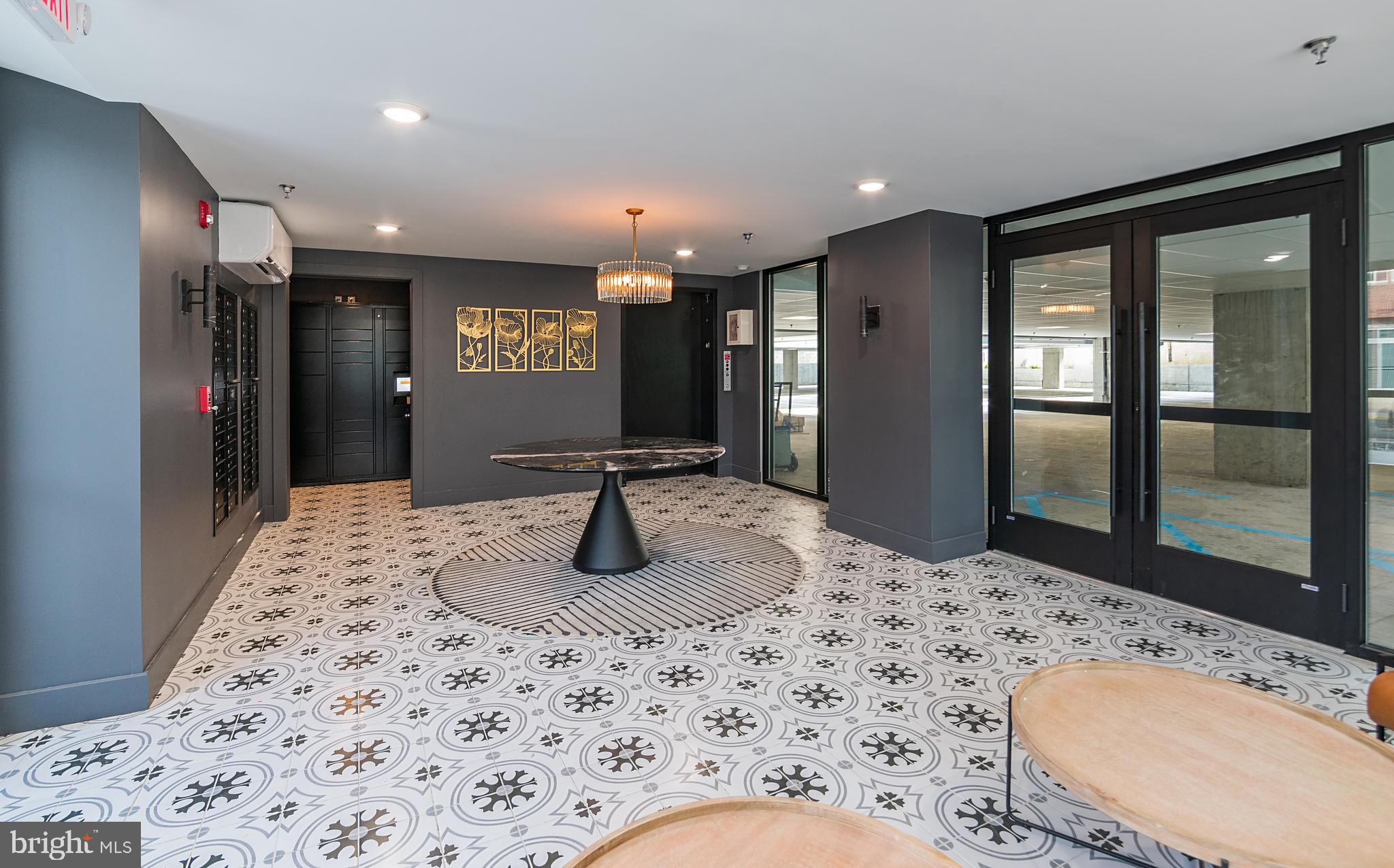 ROXBOROUGH - Residential Lease