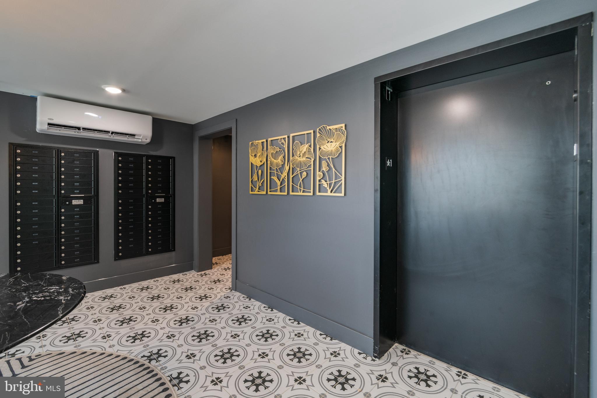 ROXBOROUGH - Residential Lease