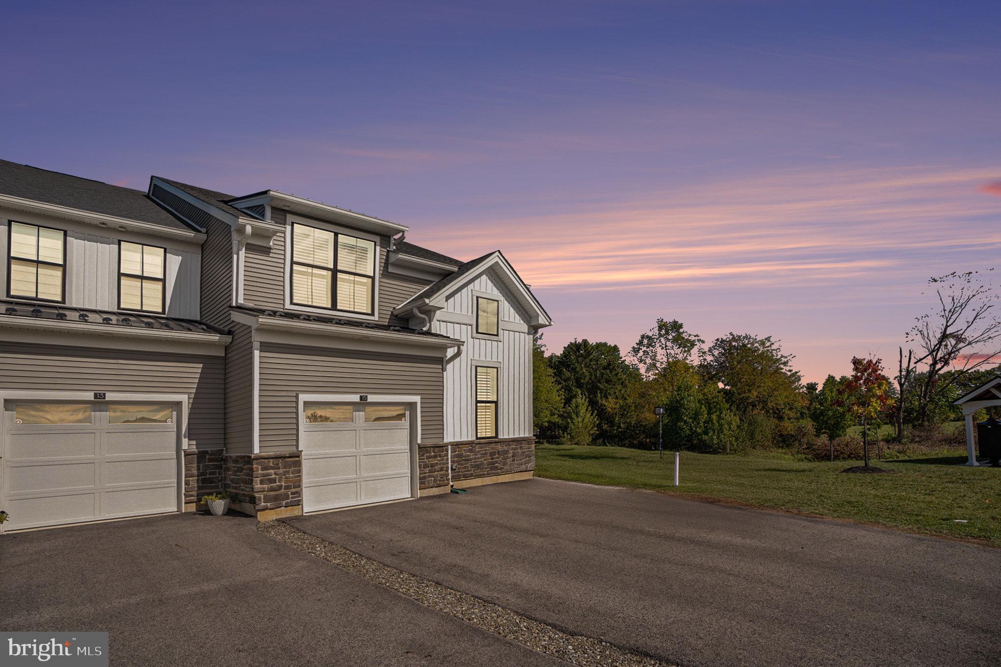 15 UMBRELL DRIVE