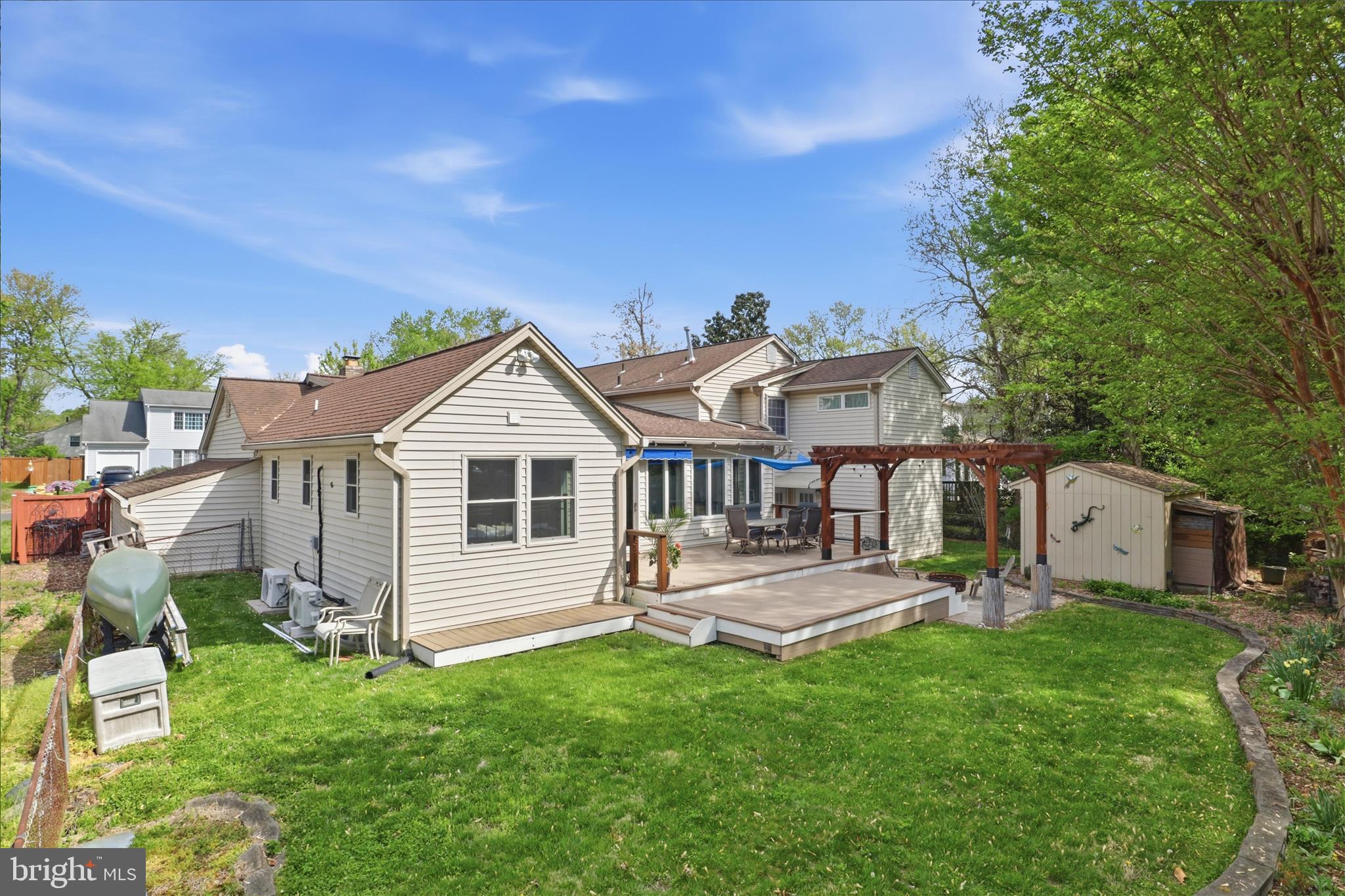 HAYFIELD FARM - Residential