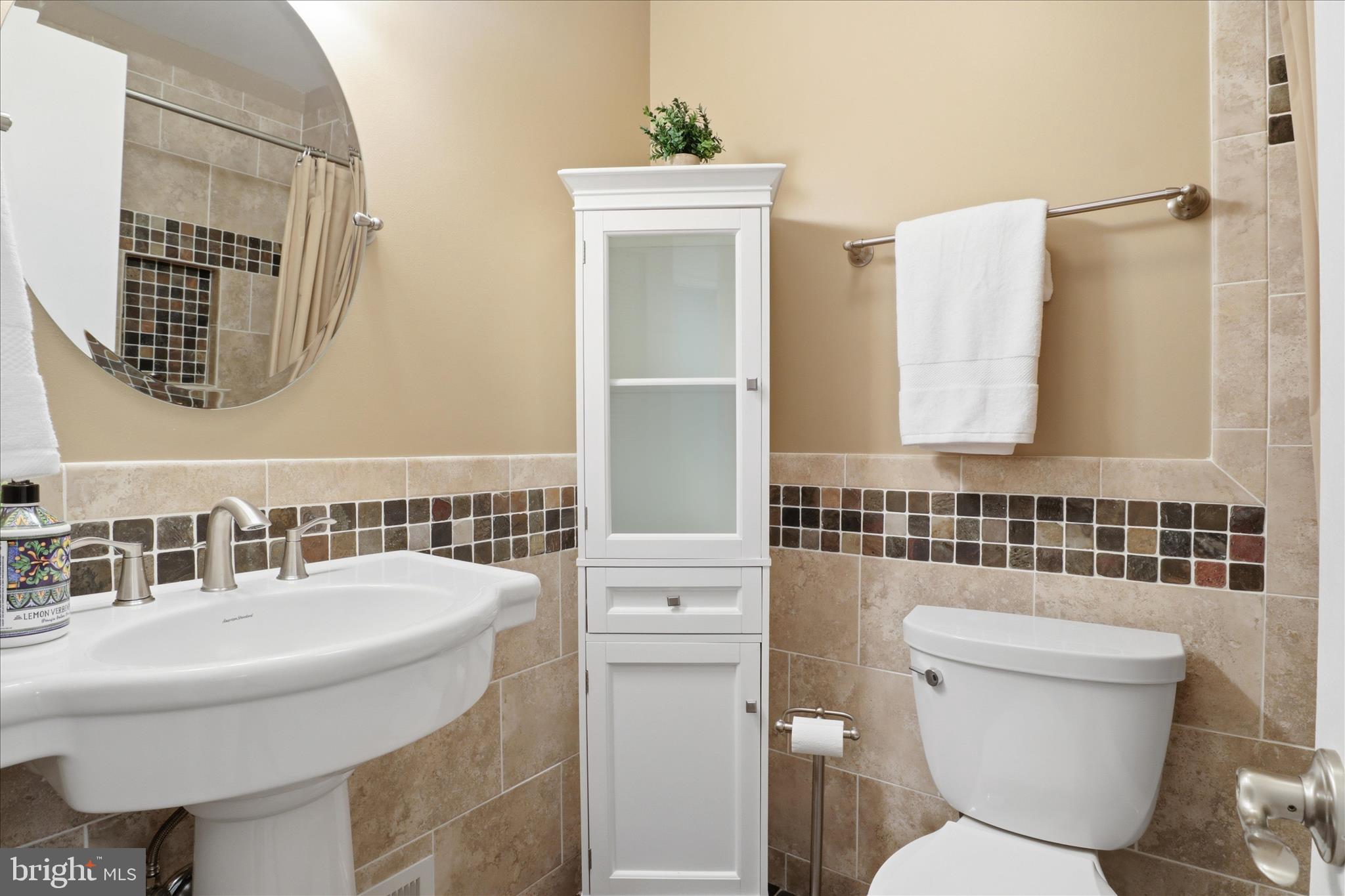 HAYFIELD FARM - Residential