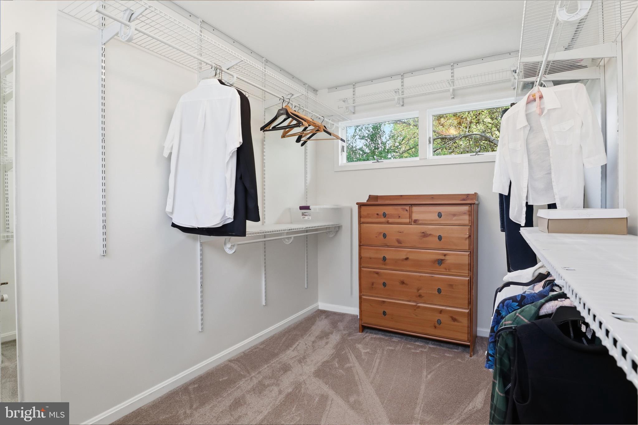 HAYFIELD FARM - Residential