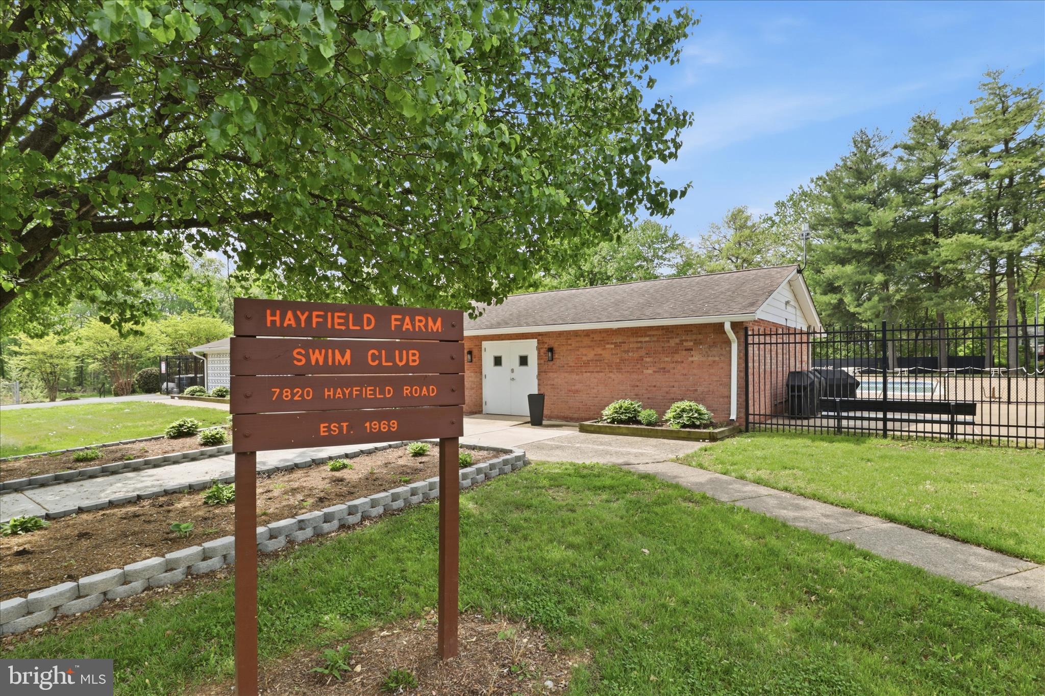 HAYFIELD FARM - Residential