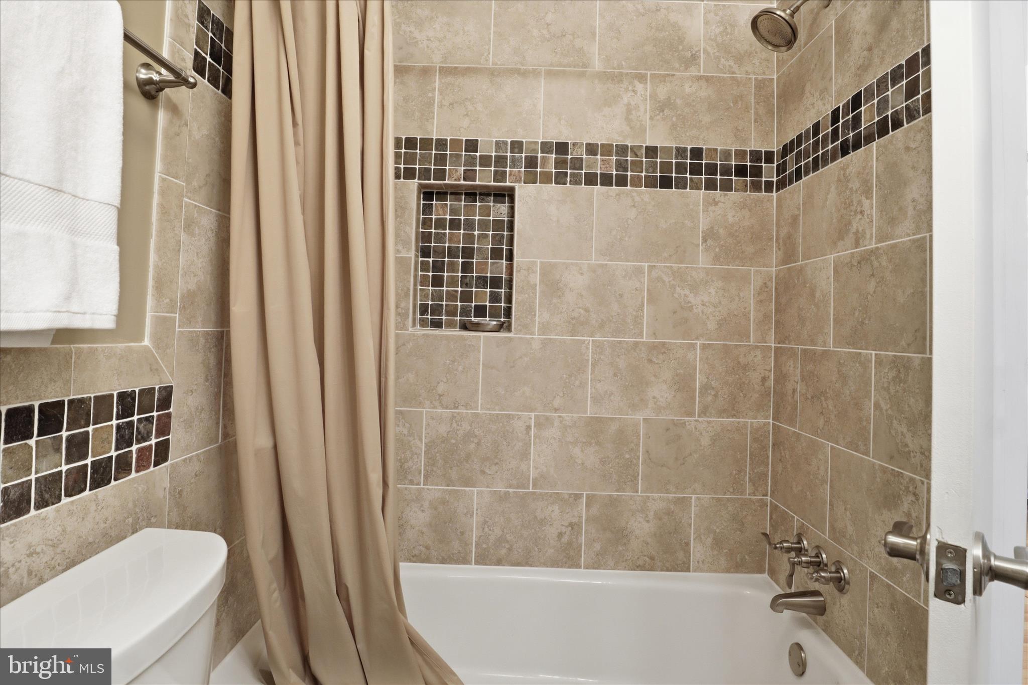 HAYFIELD FARM - Residential