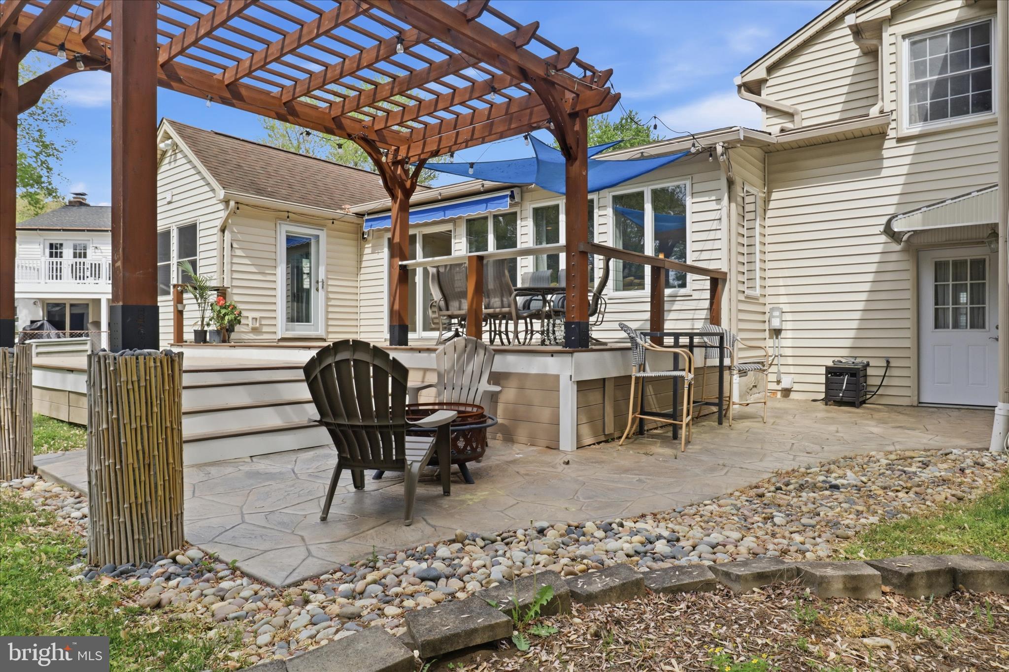 HAYFIELD FARM - Residential