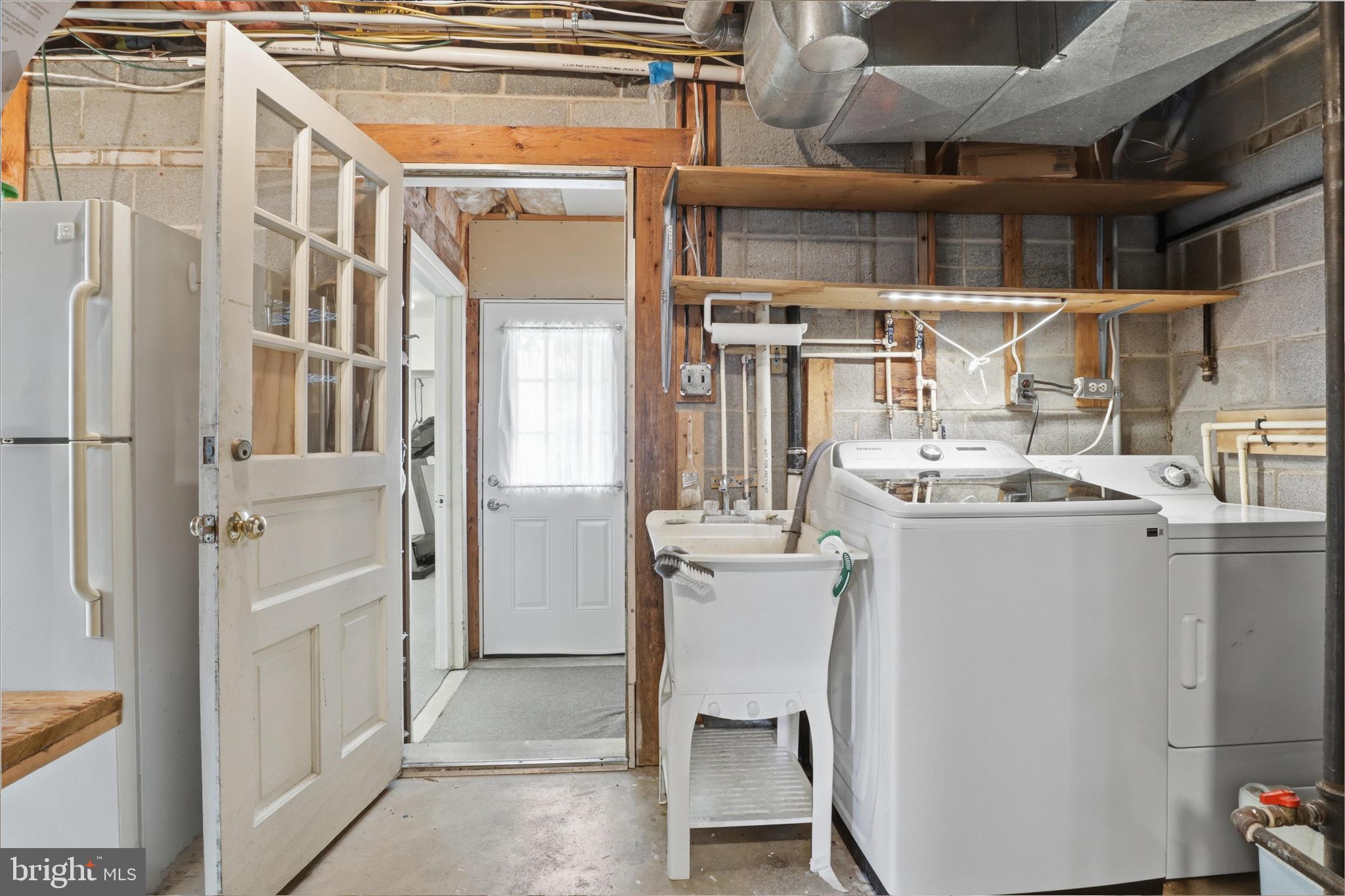 HAYFIELD FARM - Residential