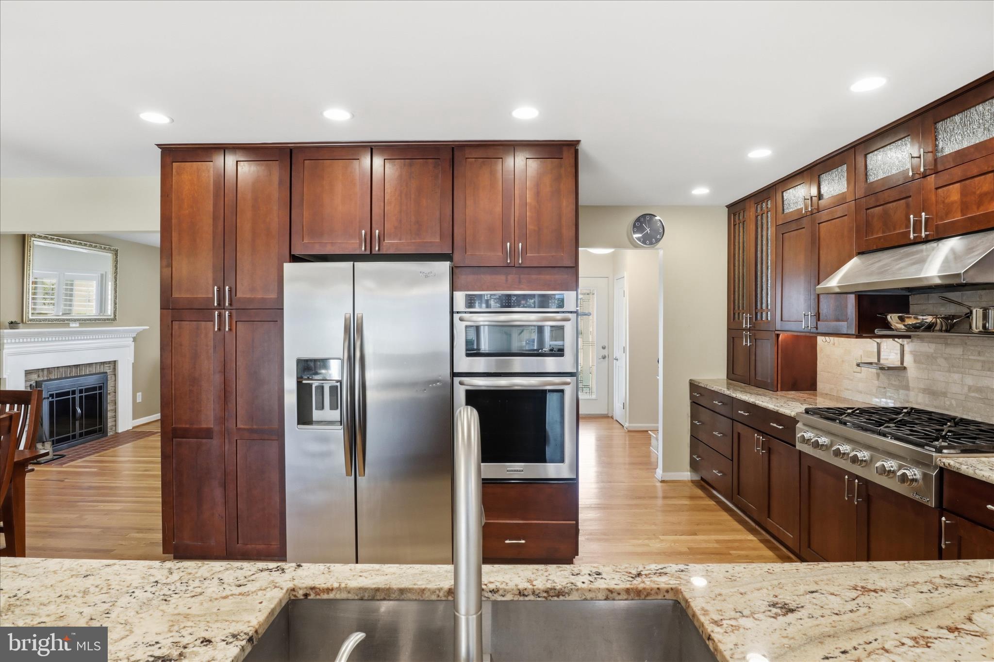 HAYFIELD FARM - Residential