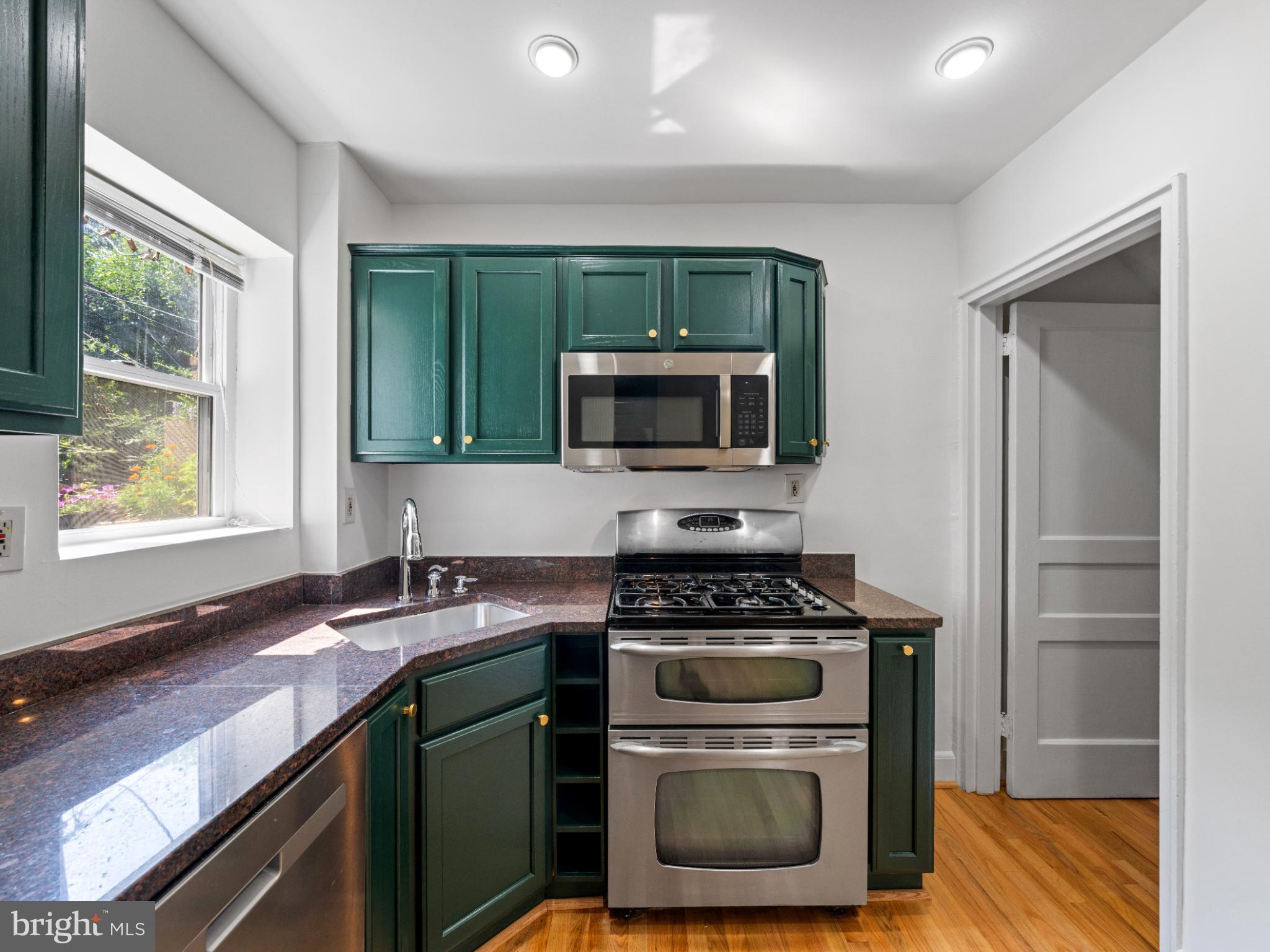 423 MT VERNON AVENUE