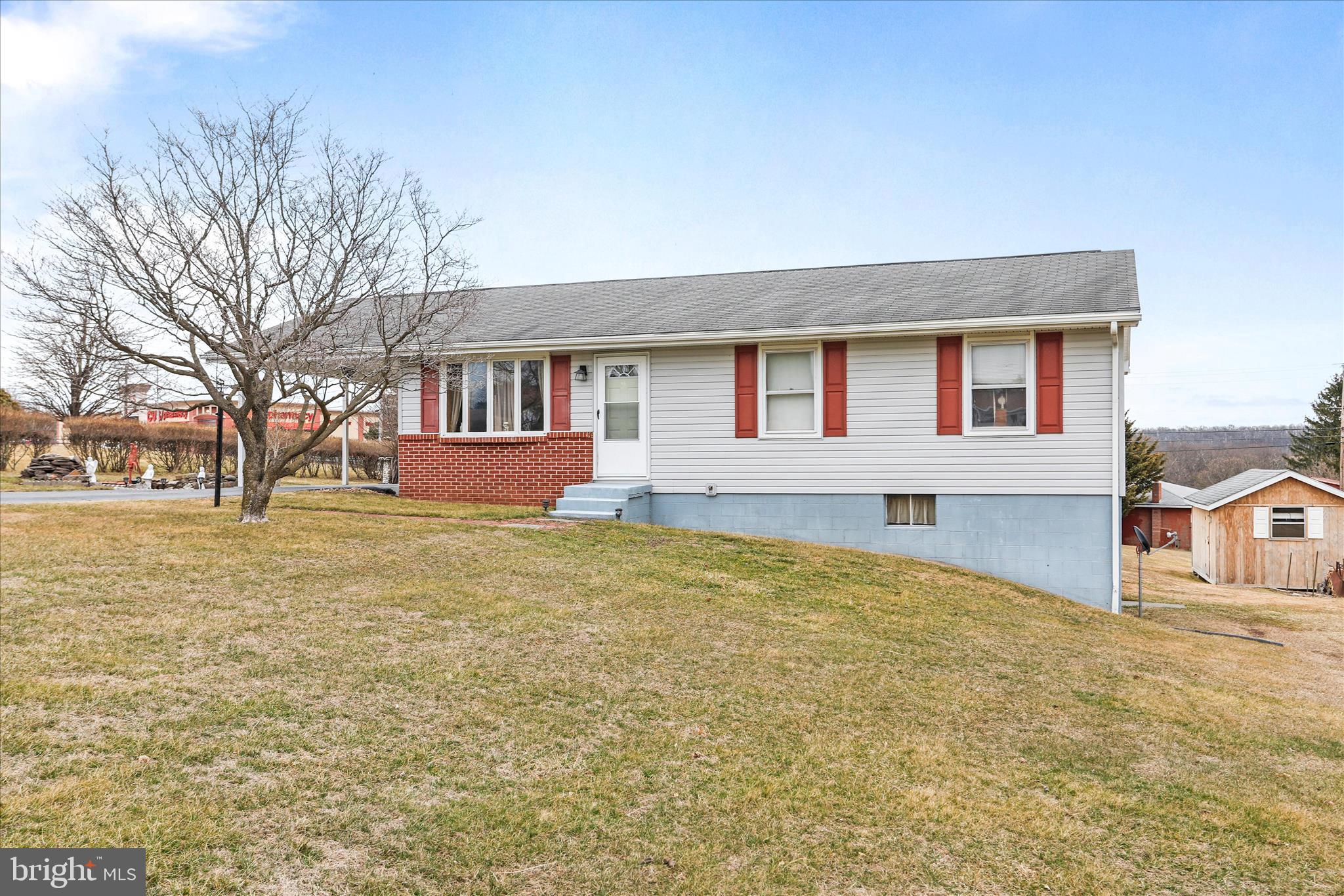 SUNRISE SUMMIT - Residential