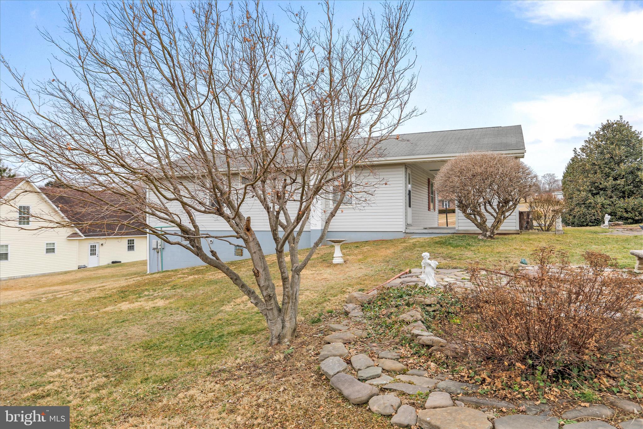 SUNRISE SUMMIT - Residential