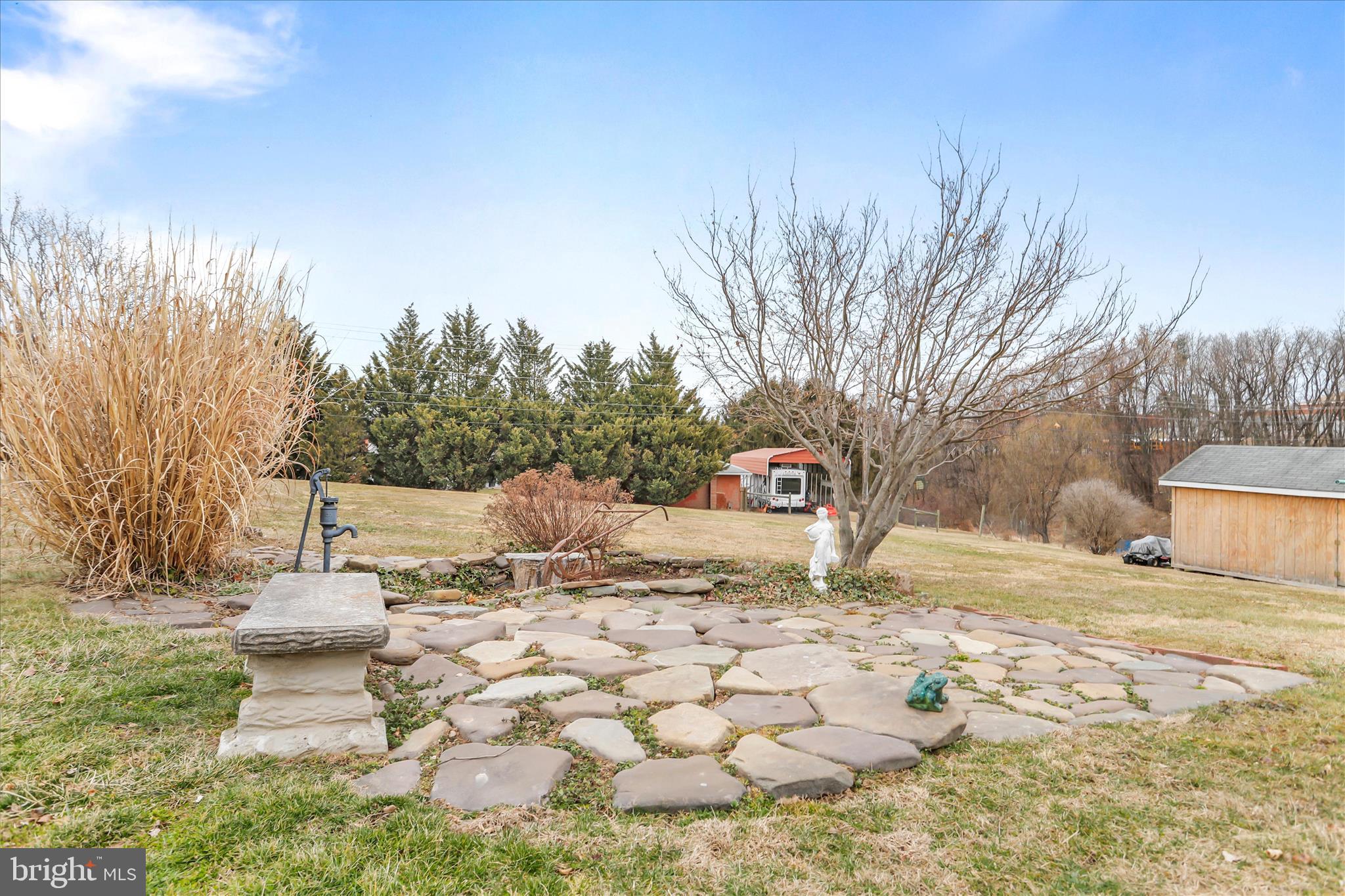 SUNRISE SUMMIT - Residential