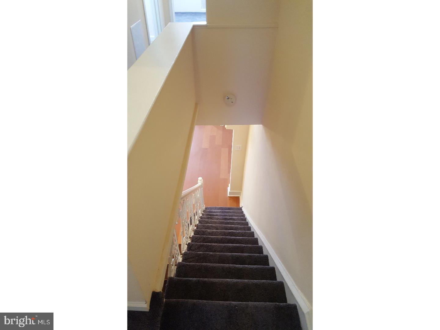 PORT RICHMOND - Residential Lease