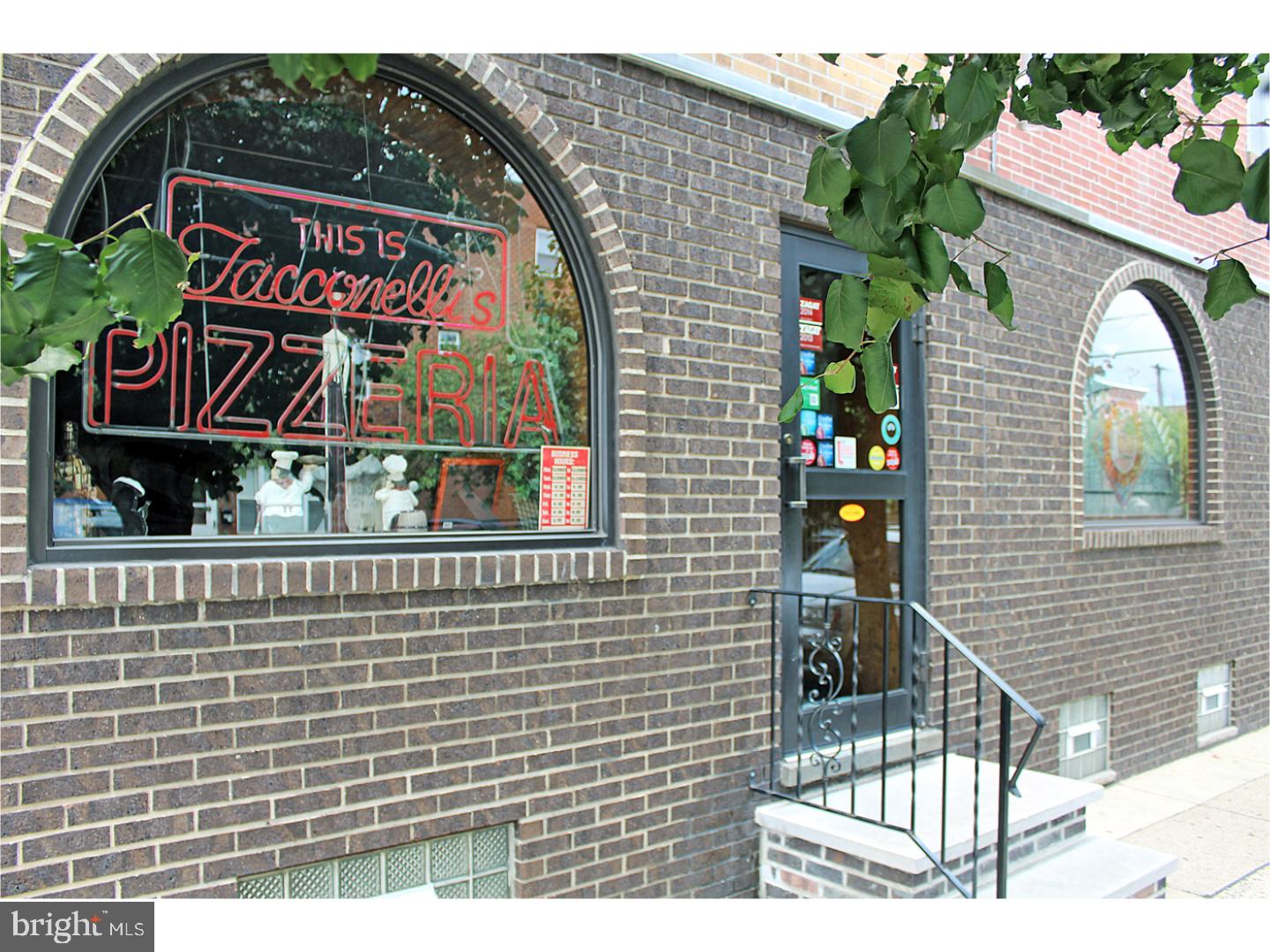 PORT RICHMOND - Residential Lease