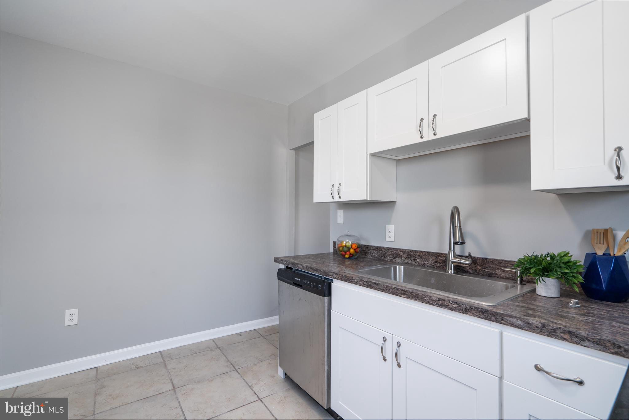 EAST BALTIMORE MIDWAY - Residential