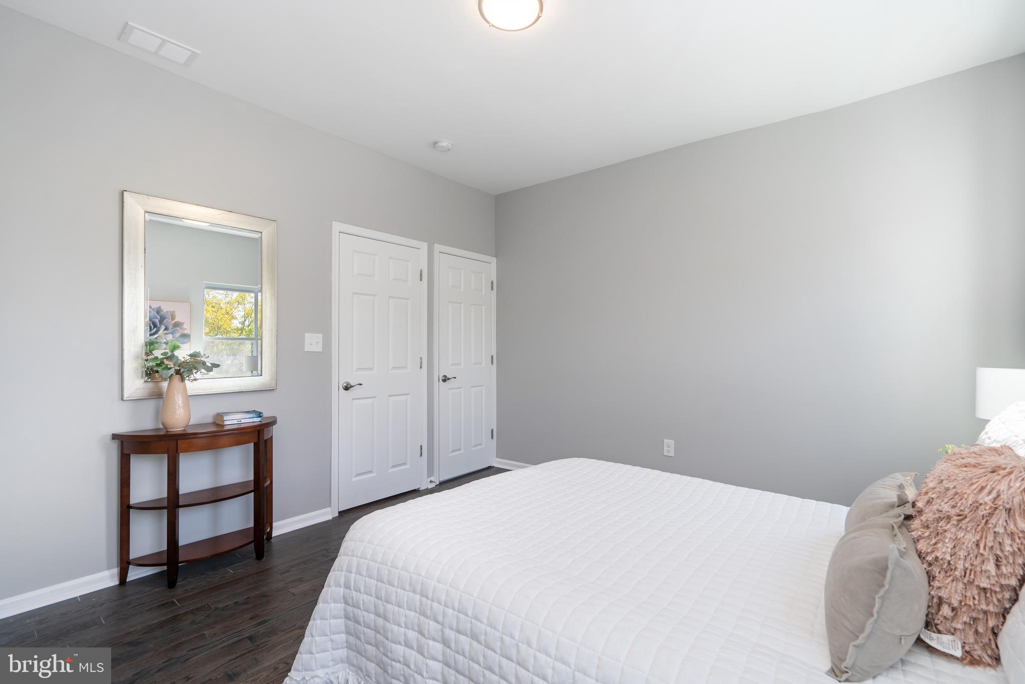 EAST BALTIMORE MIDWAY - Residential