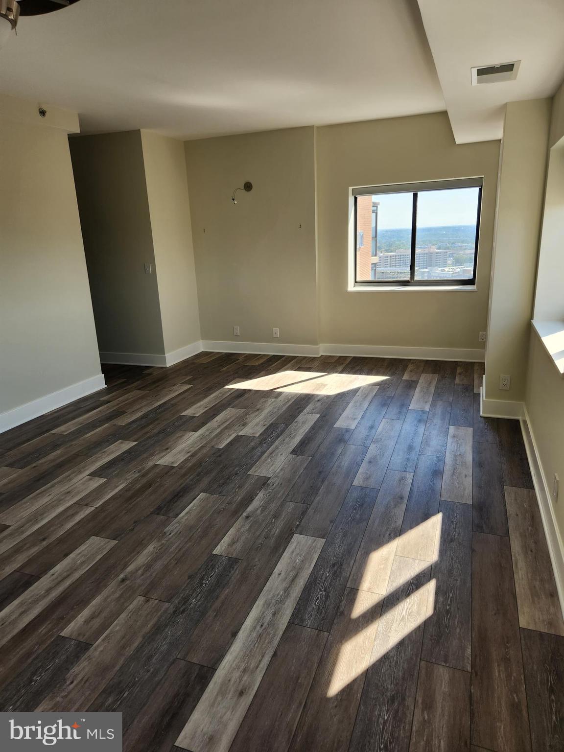 ALTA VISTA CONDO - Residential Lease