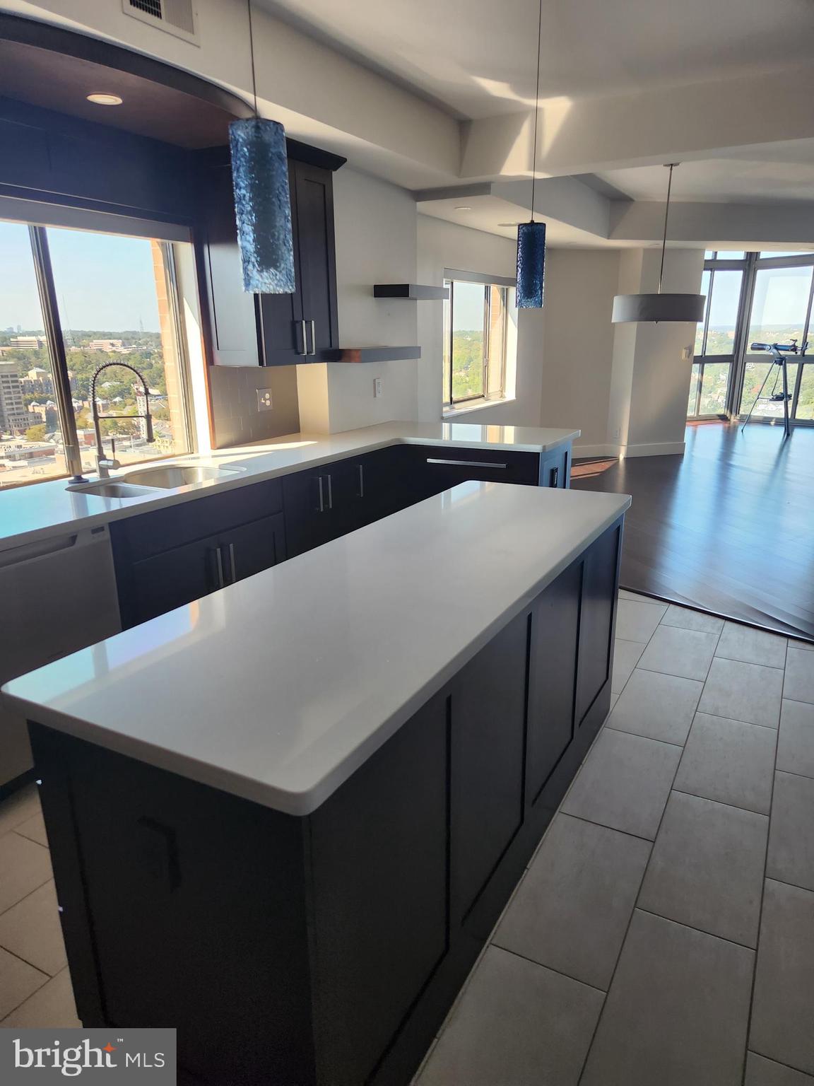 ALTA VISTA CONDO - Residential Lease